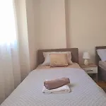 Beso * Μόσταρ
