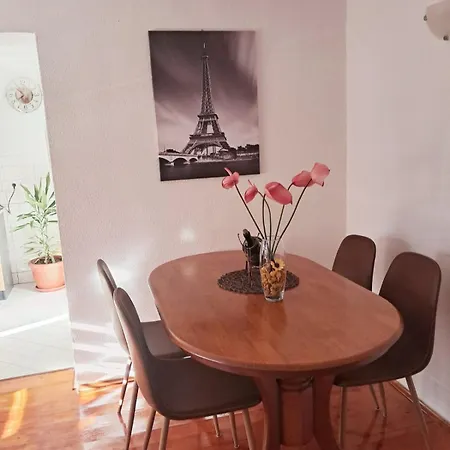 Beso Apartment *